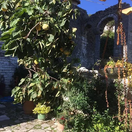 Konaku 게스트하우스 Gjirokastër