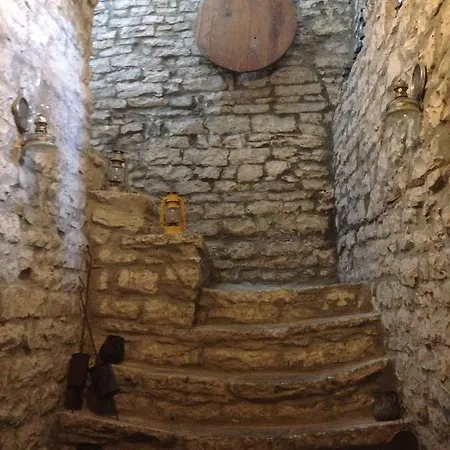 게스트하우스 Konaku Gjirokastër