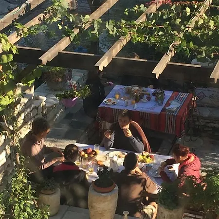 Konaku 3* Gjirokastër