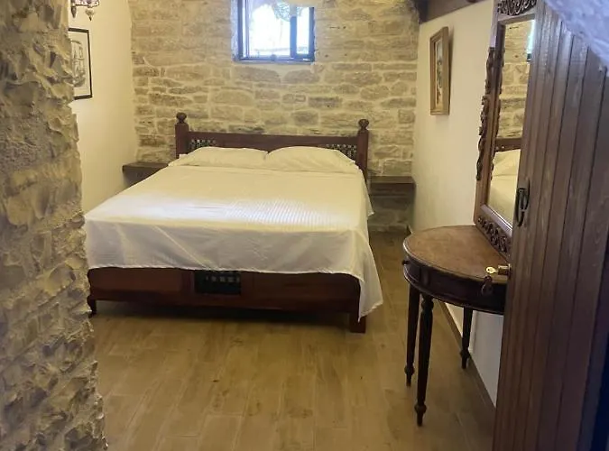 Konaku Gjirokastër