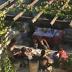 Konaku 3* Gjirokastër