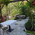 Konaku 3* Gjirokastër