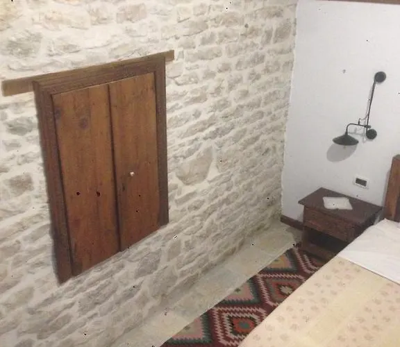 Konaku 3* Gjirokastër