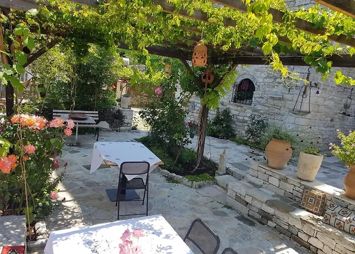 Gasthuis Konaku Gjirokastër